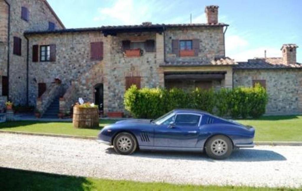 0 sm GTB at Agri-Tourismo ex farm on the Tuscany - Umbria border.jpg