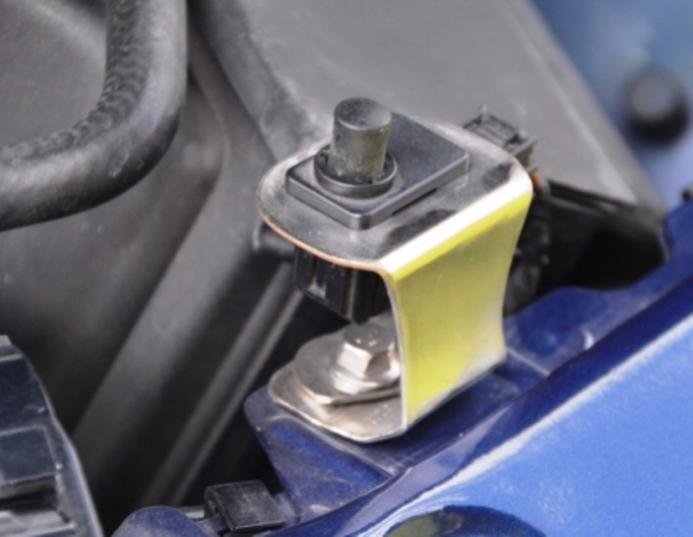 26 bonnet closed sensor.jpg