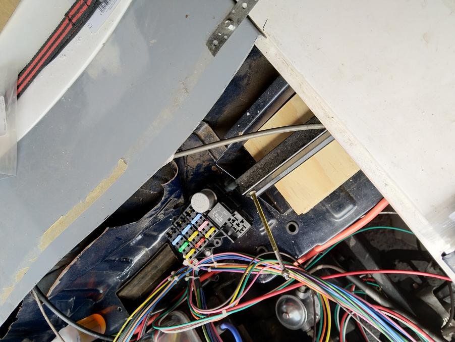 fuse box.jpg