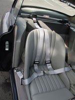 jaguar-XK150-FHC-drivers-seat-belt.jpg