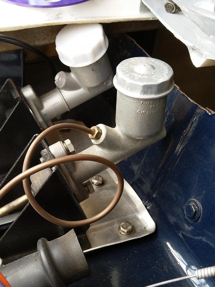 master cylinder.jpg